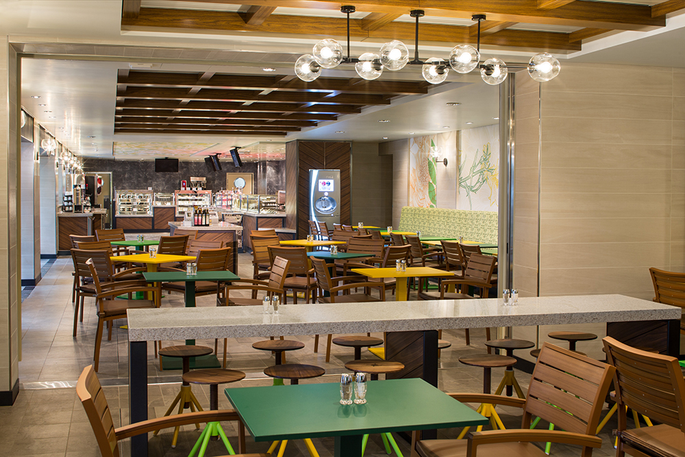 Symphony of the Seas Park Cafe