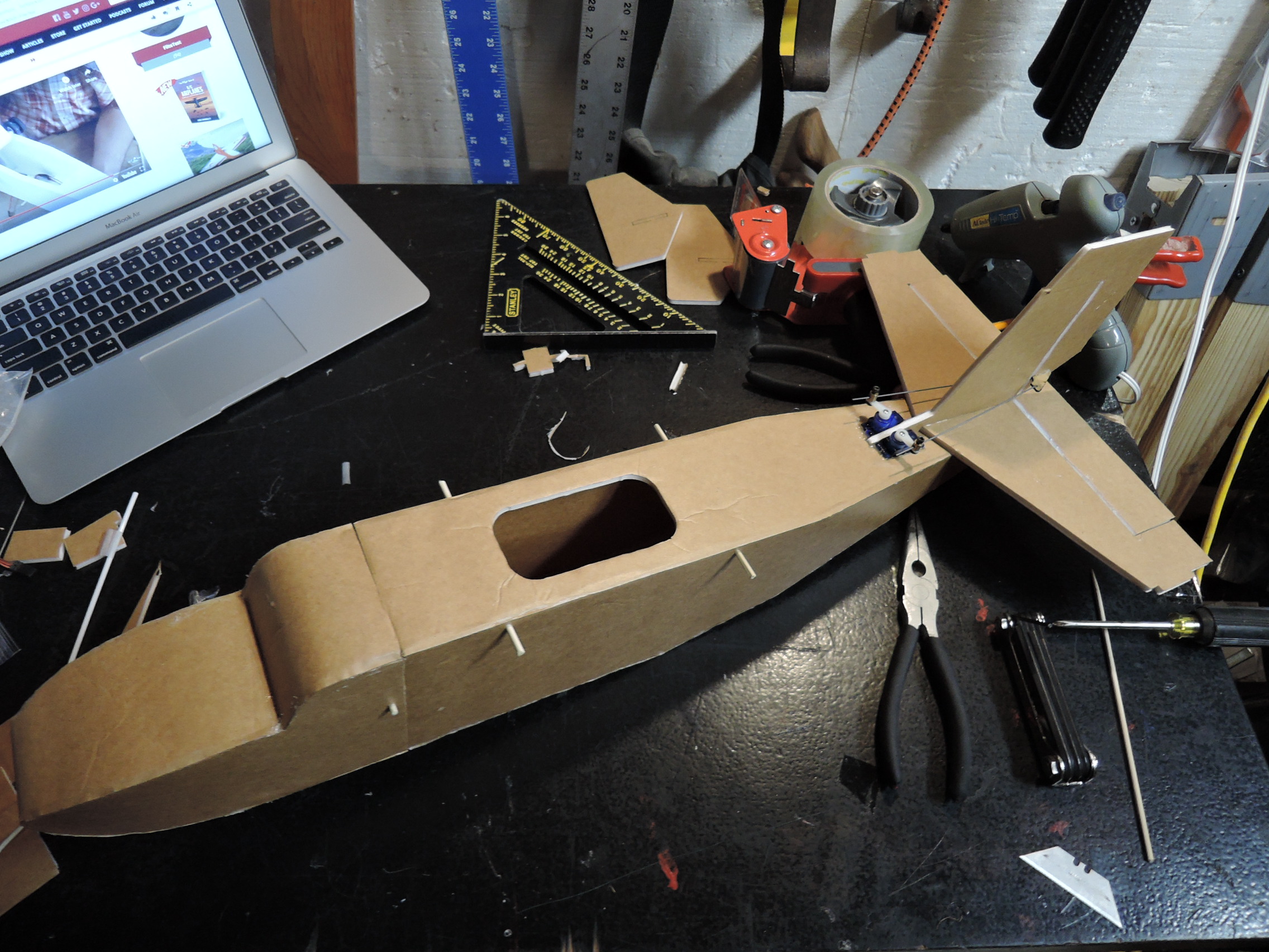 Building the FT mini guinea! My first FT plane! Flite Test
