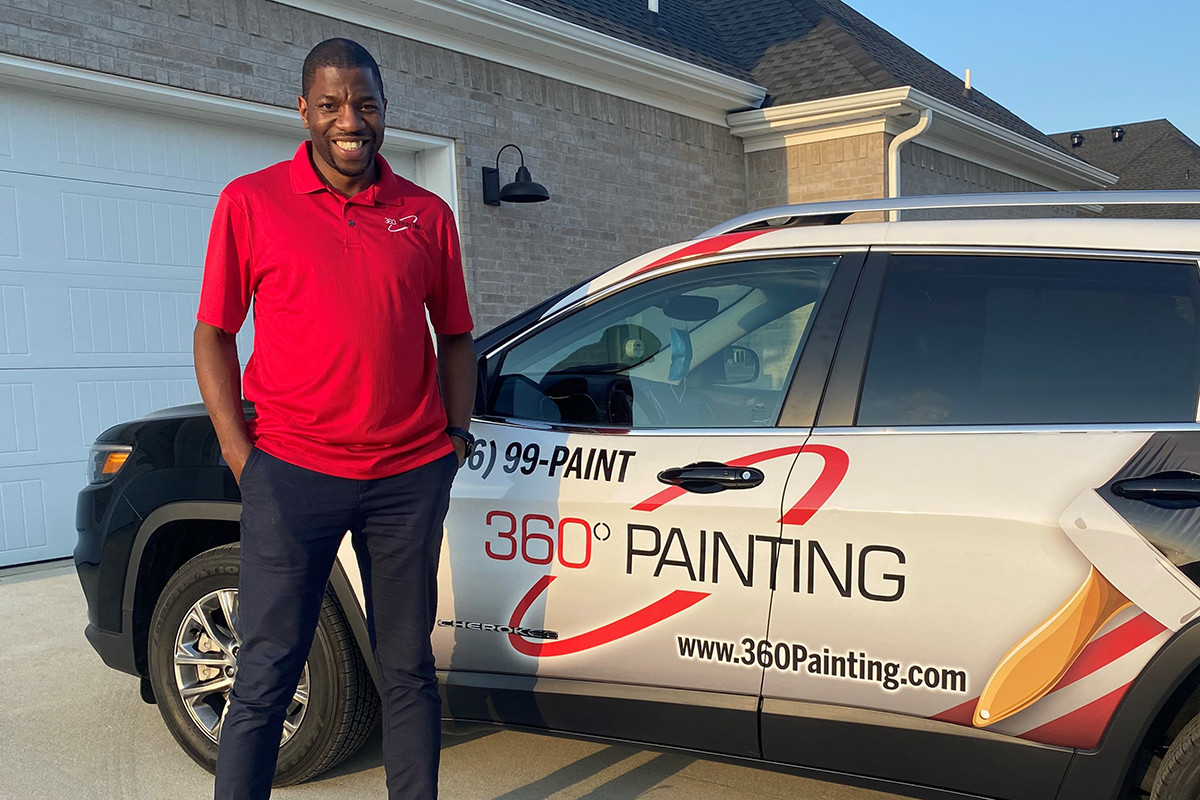 Engineer From Cameroon Opens 360° Painting in Little Rock Arkansas