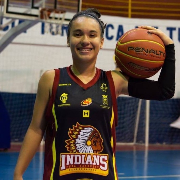 .:: duda_a_menina_do_rio_vai_reforcar_a_equipe_do_indians_tupa_70113.jpg ::.