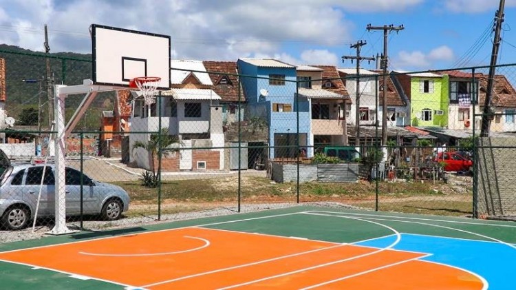 .:: fcb_trimania_inaugura_centro_de_convivencia_da_vila_uniao_neste_sabado_68099.jpg ::.