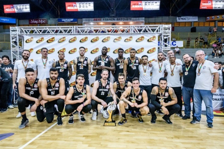 .:: franca_vence_corinthians_e_conquista_bicampeonato_paulista_de_basquete_em_casa_68240.jpg ::.