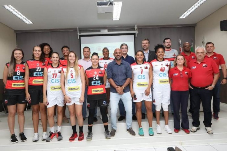 .:: ituano_basquete_realiza_apresentacao_oficial_da_equipe_e_do_novo_uniforme_da_temporada_70119.jpg ::.