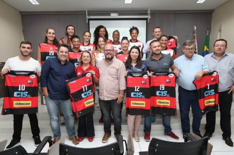.:: ituano_basquete_realiza_apresentacao_oficial_da_equipe_e_do_novo_uniforme_da_temporada_70120.jpg ::.