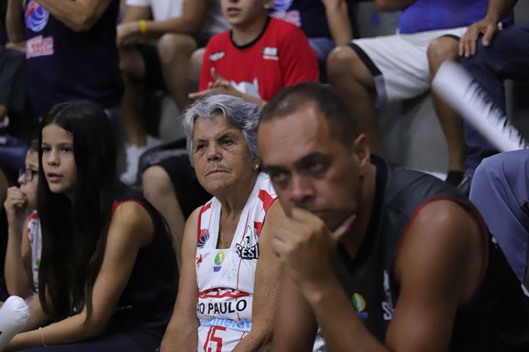 .:: lances_livres_de_franca_87_x_88_sao_paulo_pelo_nbb_68747.jpg ::.