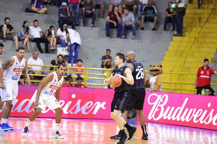 .:: lances_livres_de_franca_x_botafogo_pelo_nbb_68599.jpg ::.