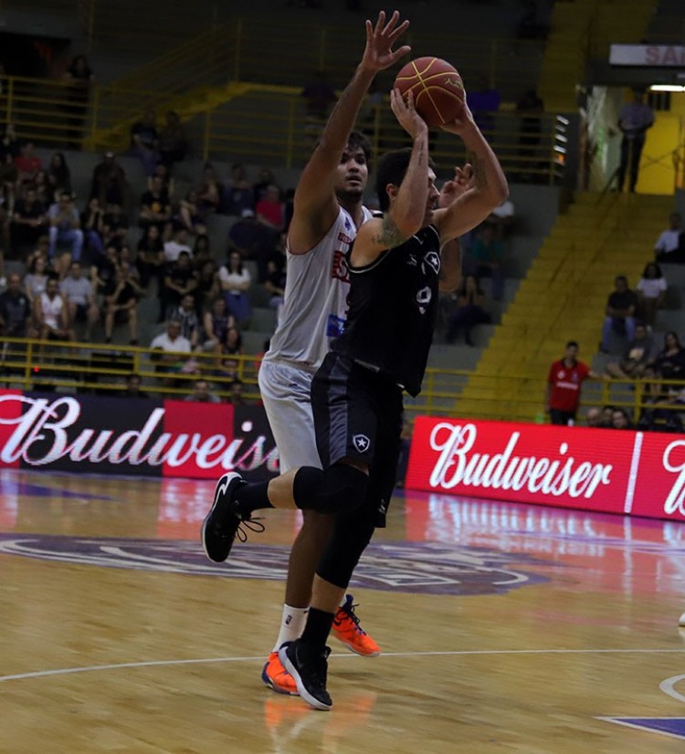 .:: lances_livres_de_franca_x_botafogo_pelo_nbb_68609.jpg ::.