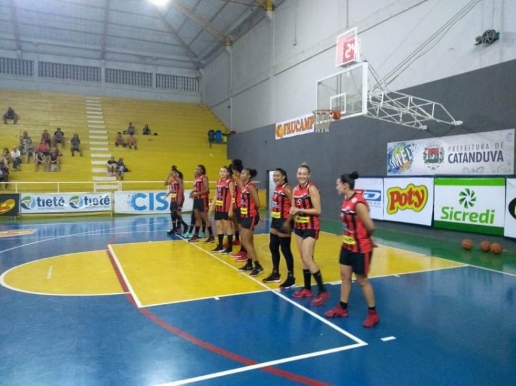 .:: lider_invicto_ituano_basquete_vence_o_catanduva_no_campeonato_paulista_68277.jpg ::.