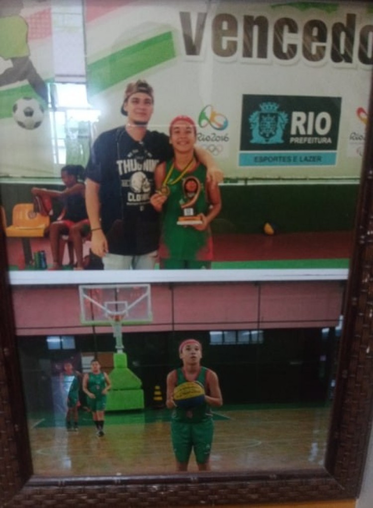 .:: maria_eduarda_pereira_e_assim_se_passaram_17_anos_70150.jpg ::.