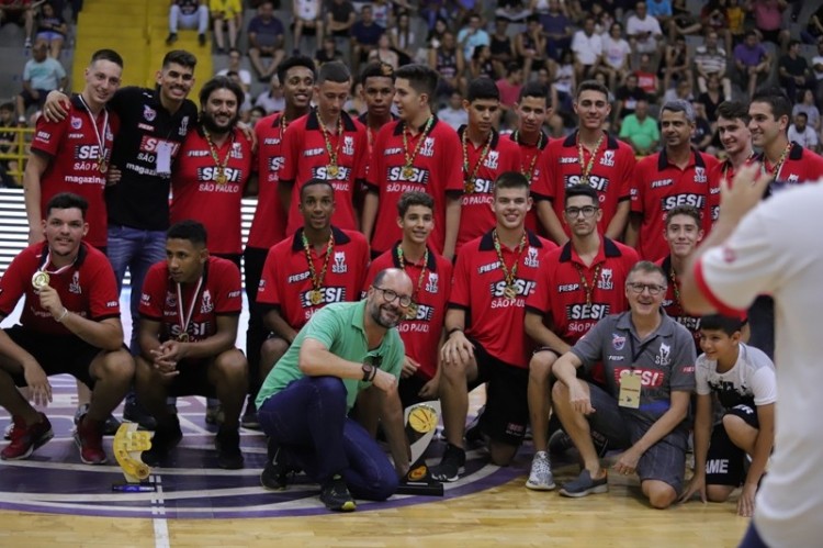 .:: quimsa_argentina_vence_em_franca_pela_champions_league_americas_68479.jpg ::.