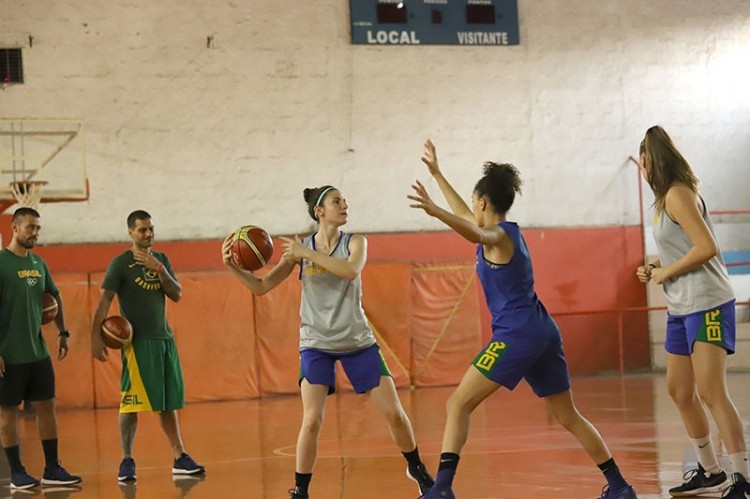 .:: selecao_brasileira_sub_27_feminina_viaja_para_o_sul_americano_na_colombia_68309.jpg ::.