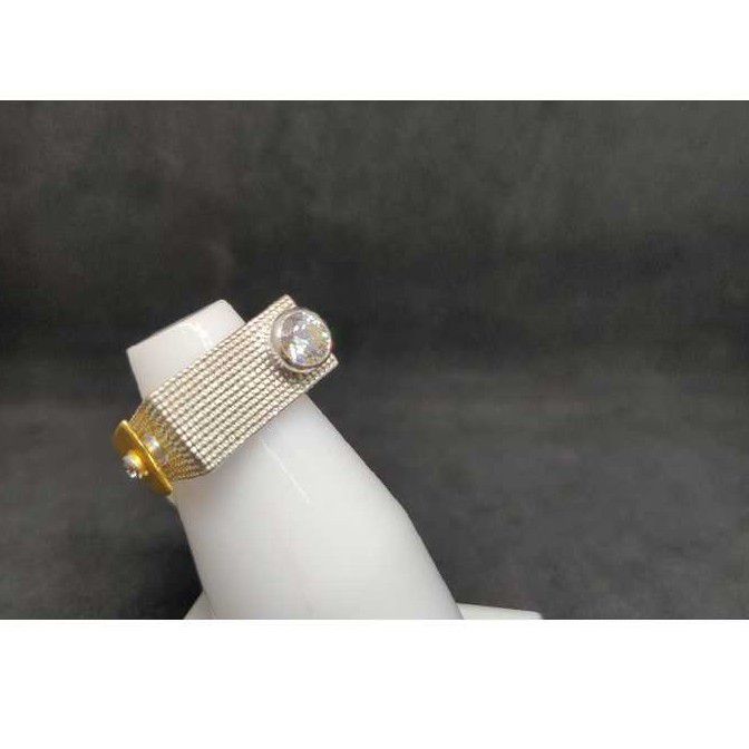 18K Ladies Italian Gold Ring