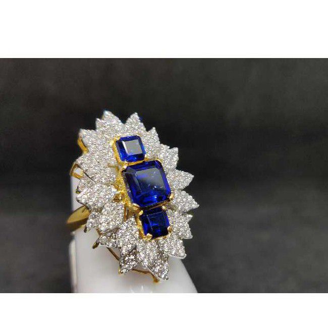 18K Ladies Italian Gold Ring
