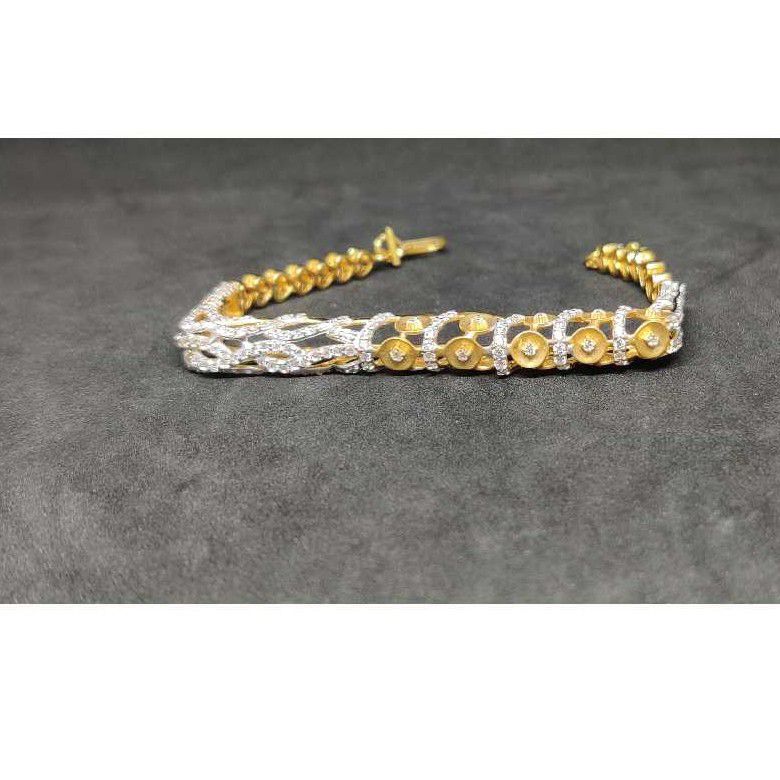 18K Exclusive Ladies Italian Kada