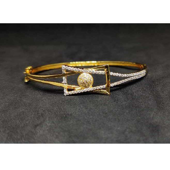 18K Exclusive Ladies Gold Kada