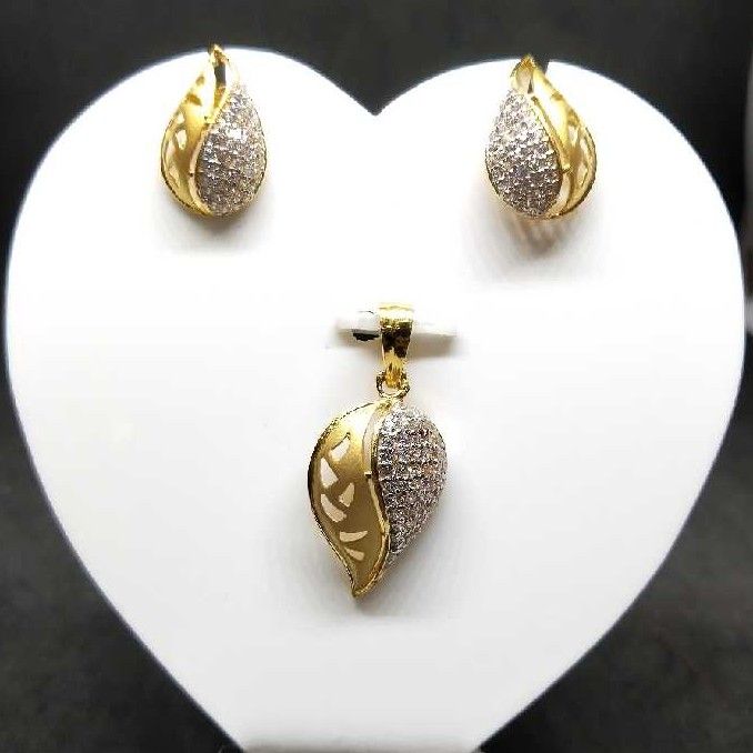 916 ladies fancy pendant set