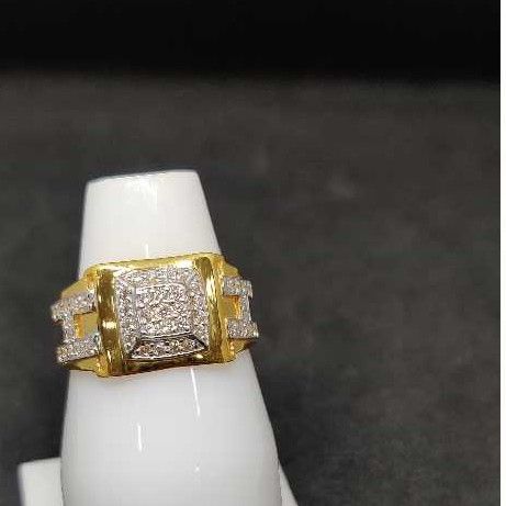 916 Men's fancy gold ring
