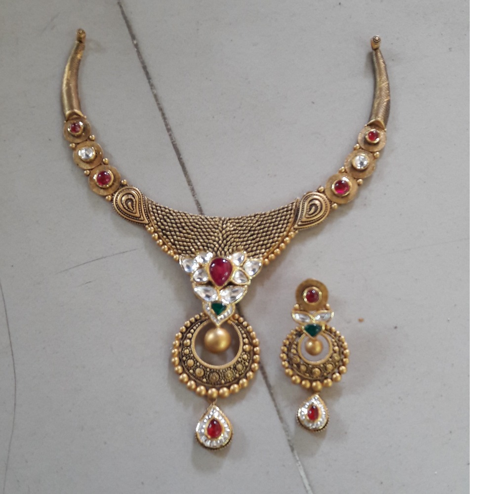 22KT Gold Ladies Designer Necklace Set yellow