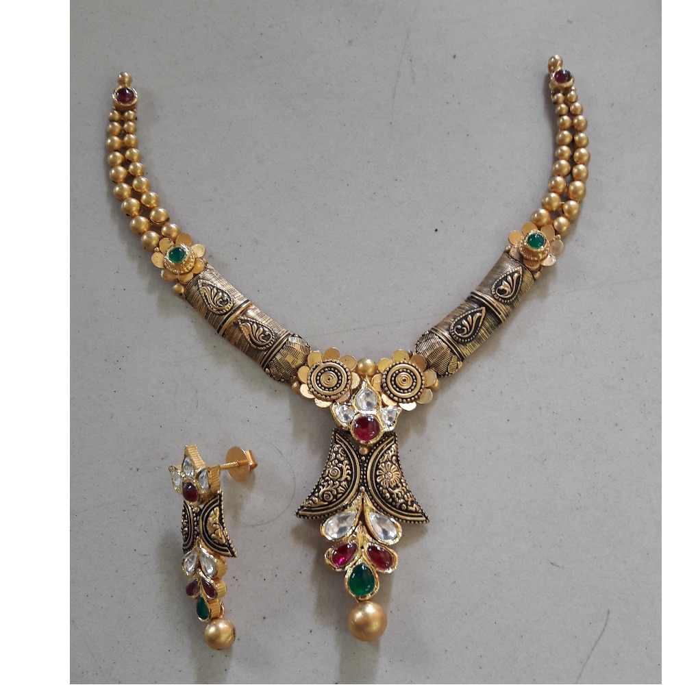 22KT Gold Ladies Designer Necklace Set Yellow