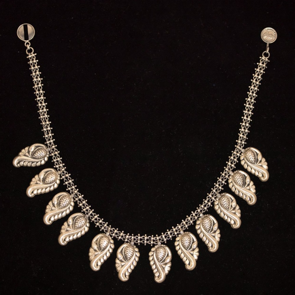 936 silver peacock design necklace
