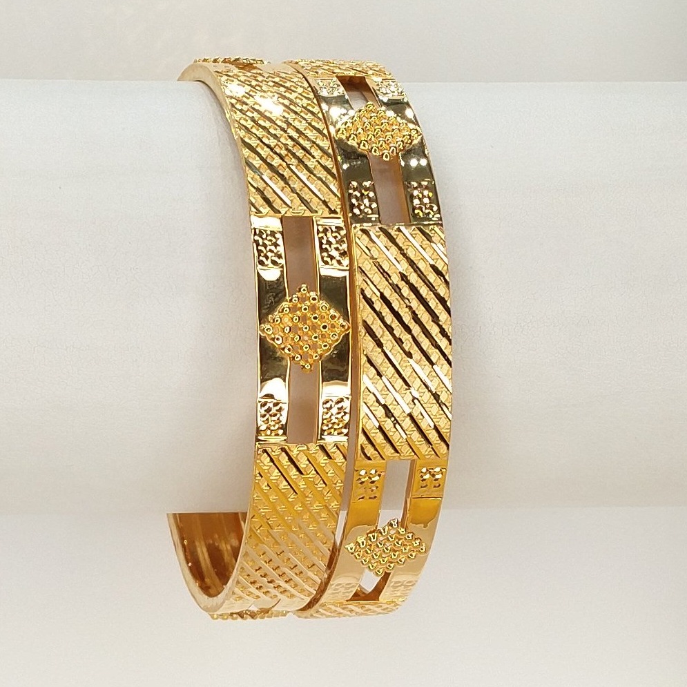 916 gold Hallmark machine cut bangles