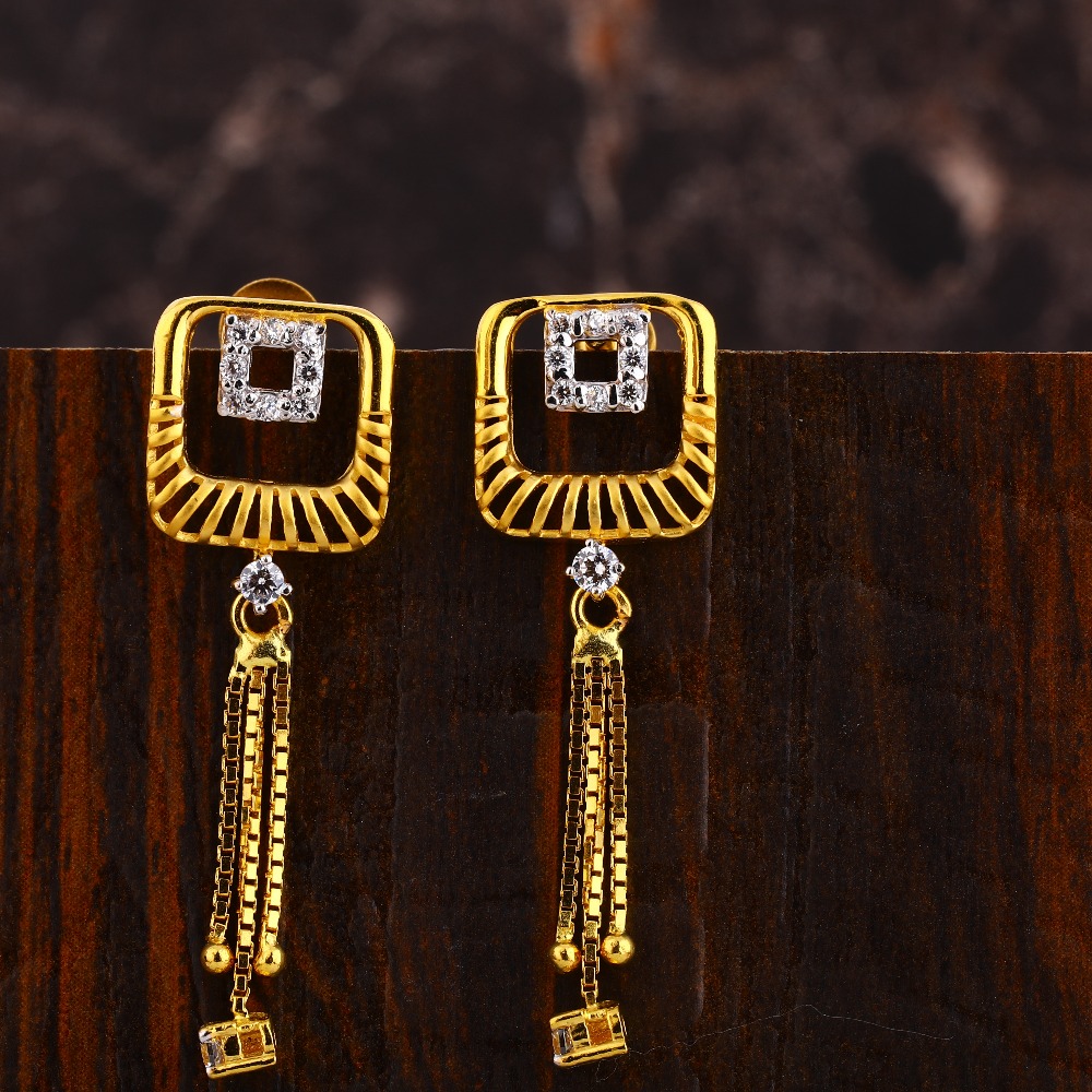 916 Gold CZ Women's Delicate  Hallmark Earring LFE549