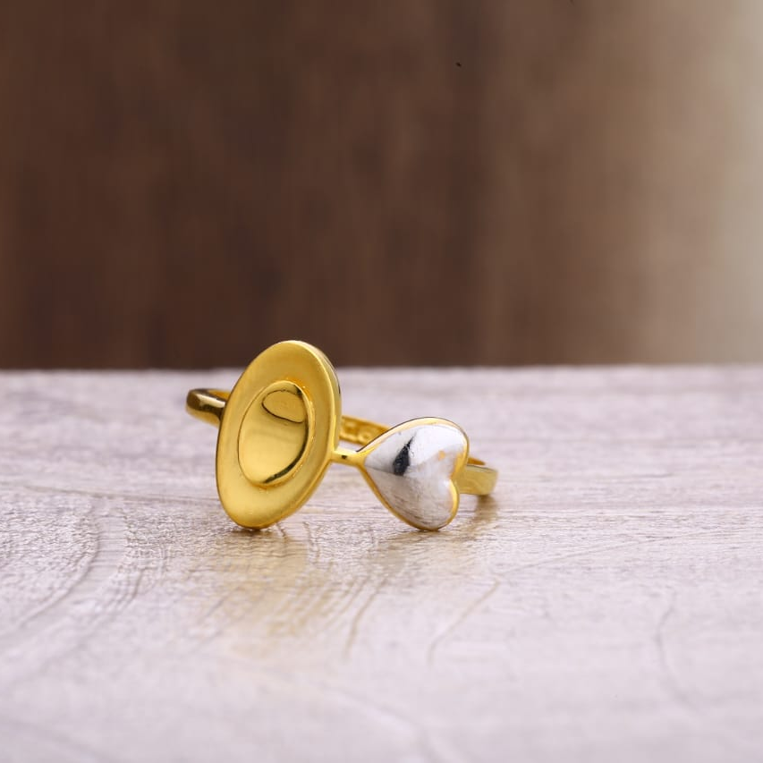 22KT Gold CZ Exclusive Ladies Plain Ring LPR323