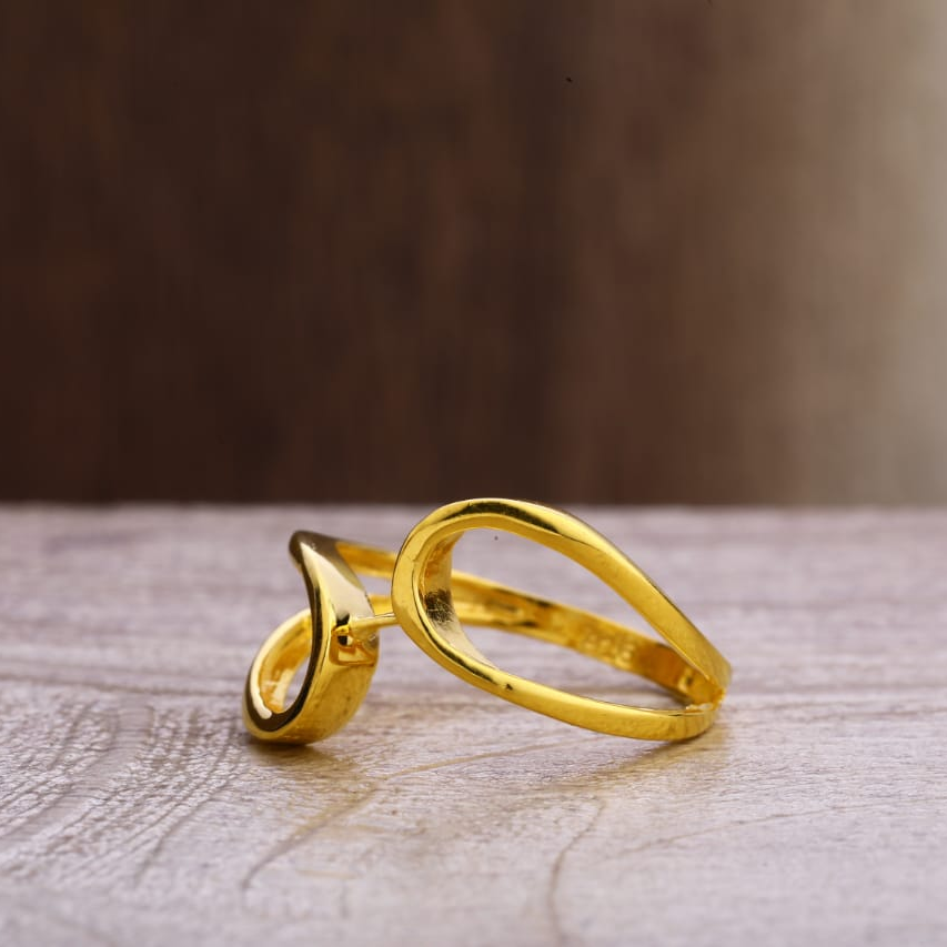 916 Gold Stylish Ladies Plain Ring LPR281
