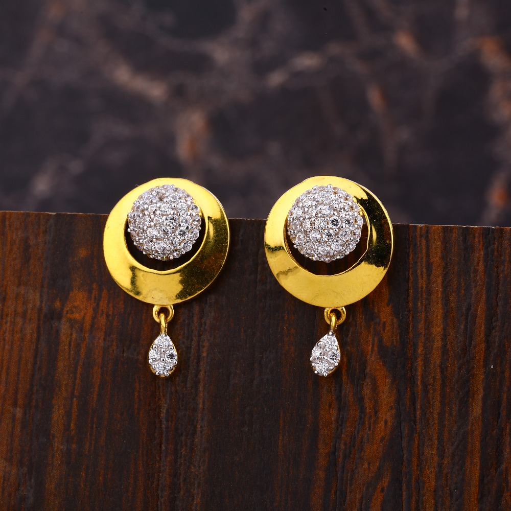 916 Gold Ladies fancy Diamond Earring LFE521