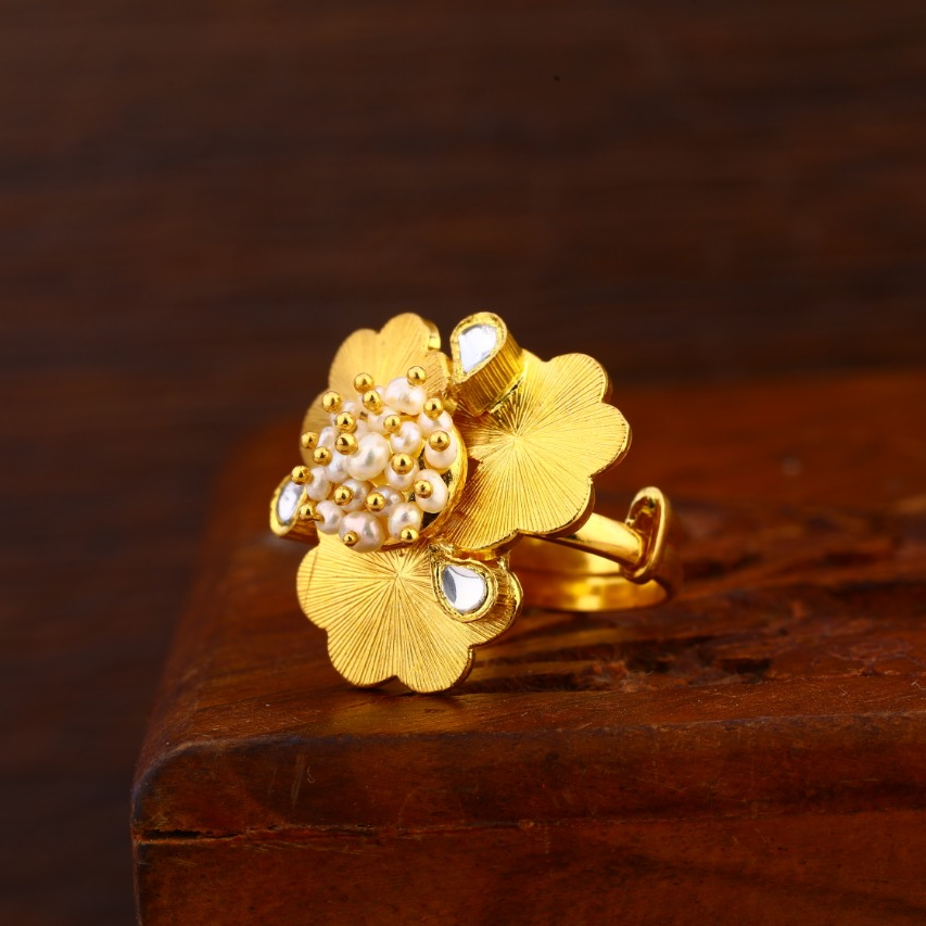 916 Gold CZ Antique Delicate Ladies Ring LAR160