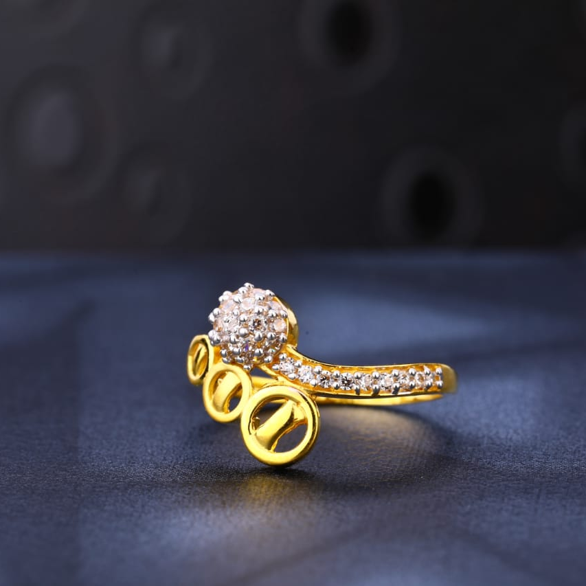 916 Gold CZ Hallmark Delicate Ladies Ring LR955