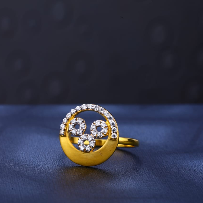 916 Gold Hallmark Designer Ladies Ring LR493