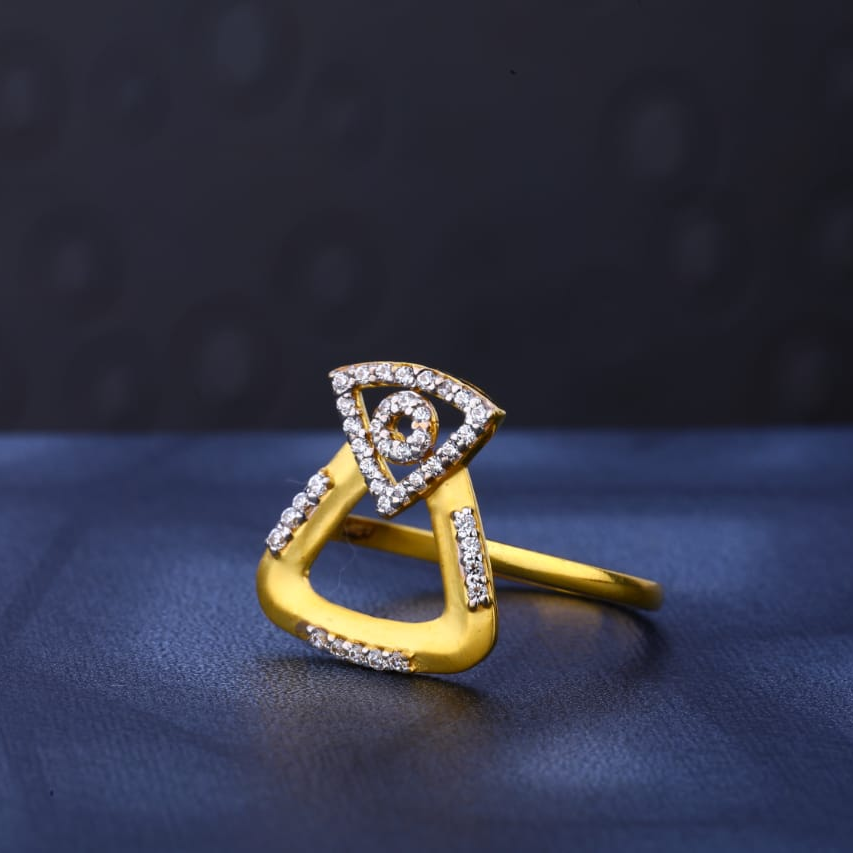 916 Gold Hallmark Gorgeous Ladies Ring LR504