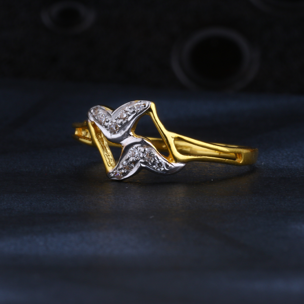 22CT Gold Hallmark Designer Ladies Ring LR1531