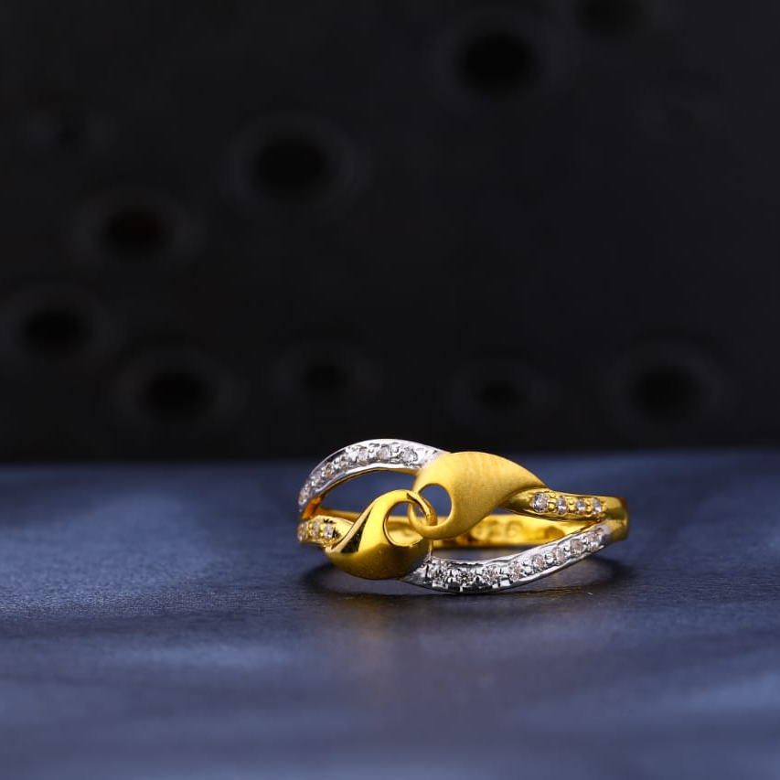916 Gold CZ Gorgeous Ladies Ring LR1141