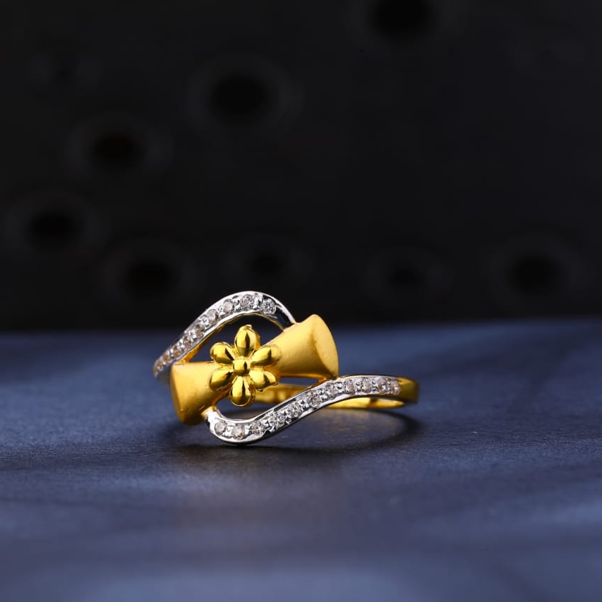 916 Gold CZ Exclusive Ladies Ring LR1140