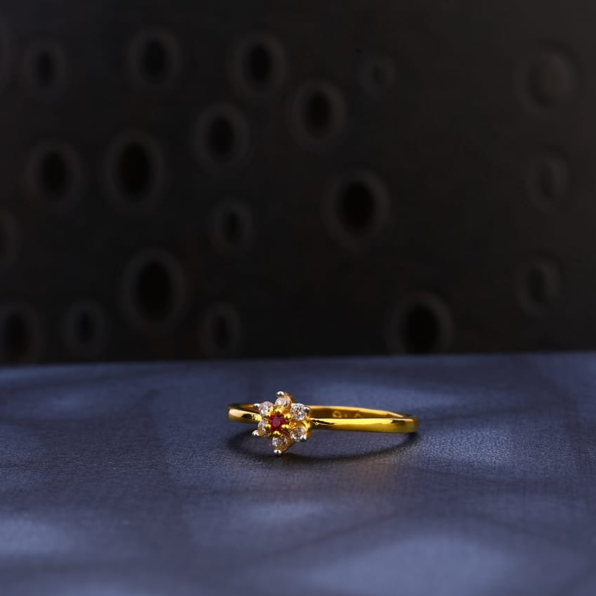 916 Gold Ladies Stylish Ring LR1593