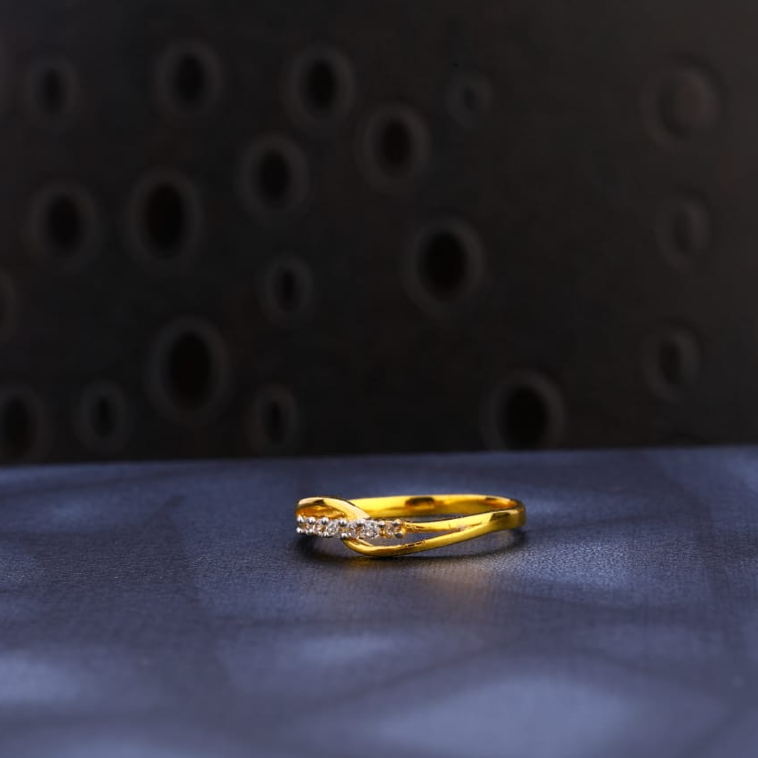 916 Gold Ladies Exclusive Ring LR1586