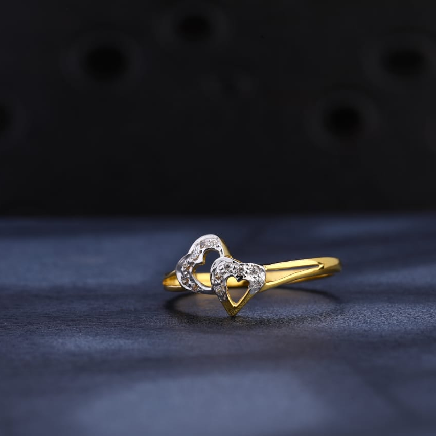 22KT Gold Ladies Fancy Ring LR1046