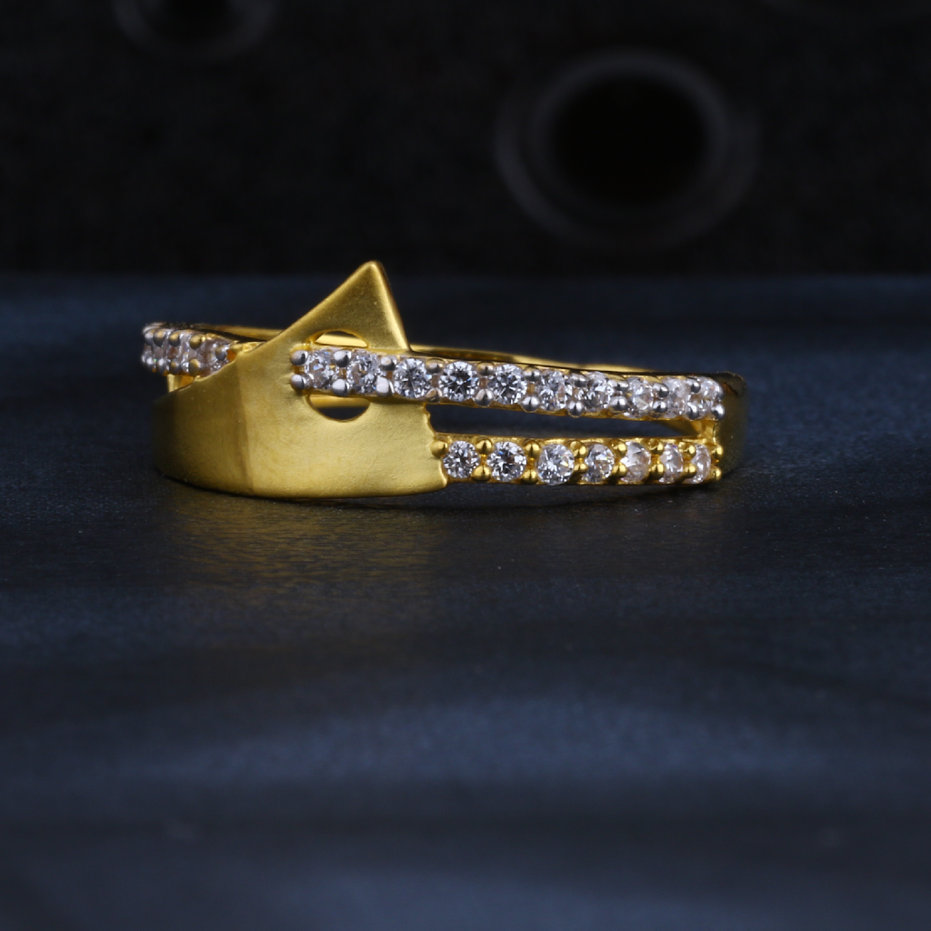 22CT CZ Gold Hallmark Ladies Ring LR1310