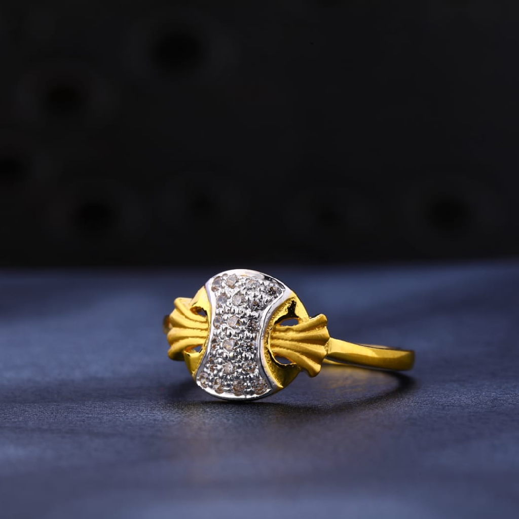 916 Gold CZ Ladies Ring LR1261