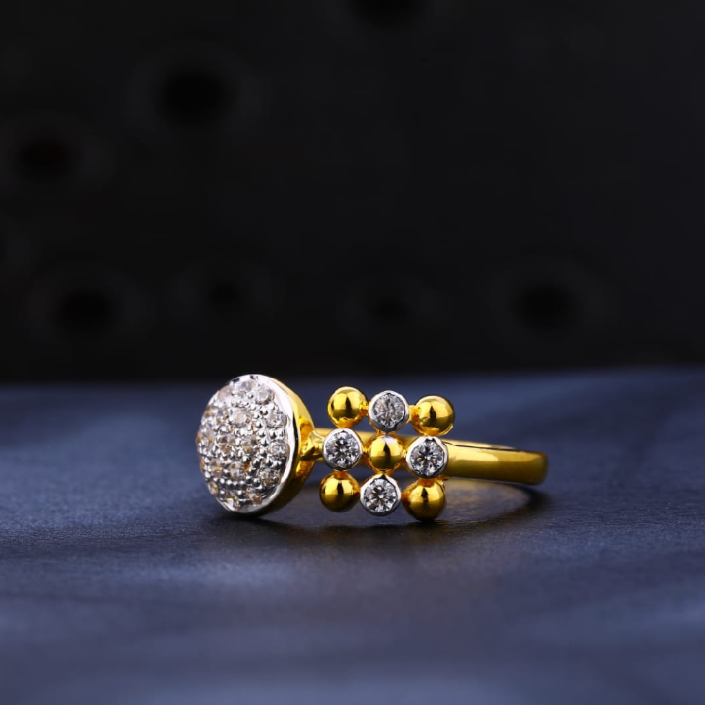 916 Gold Hallmark Exclusive Ladies Ring LR1257