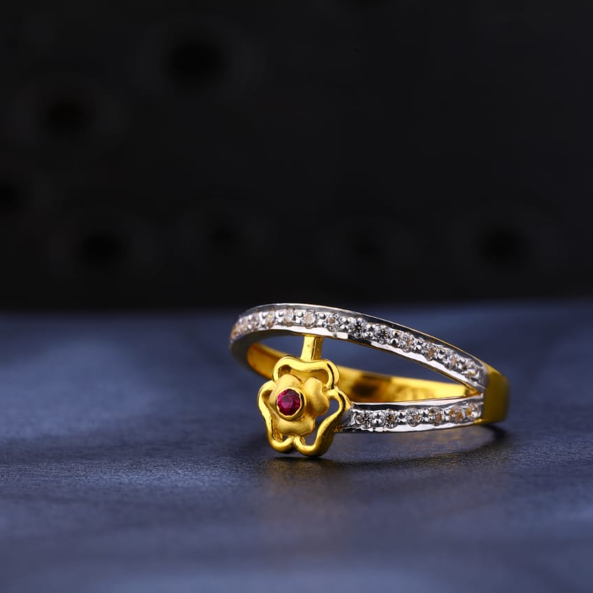 916 Gold Ladies Stylish Ring LR1272