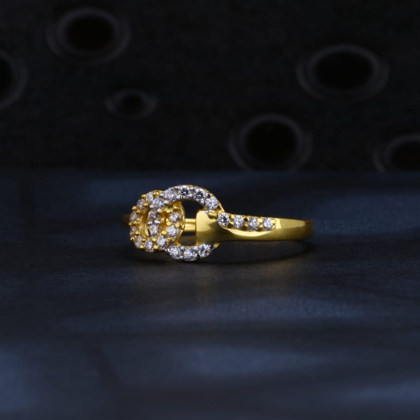916 Gold CZ Hallmark Delicate Ladies Ring LR1459