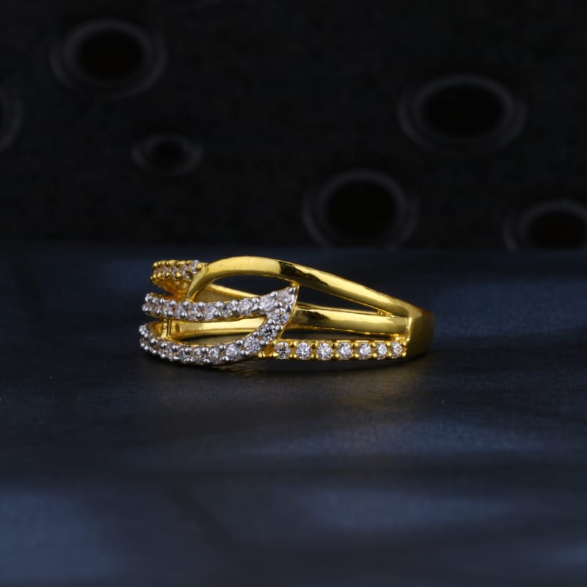 916 Gold CZ Hallmark Exclusive Ladies Ring LR1470