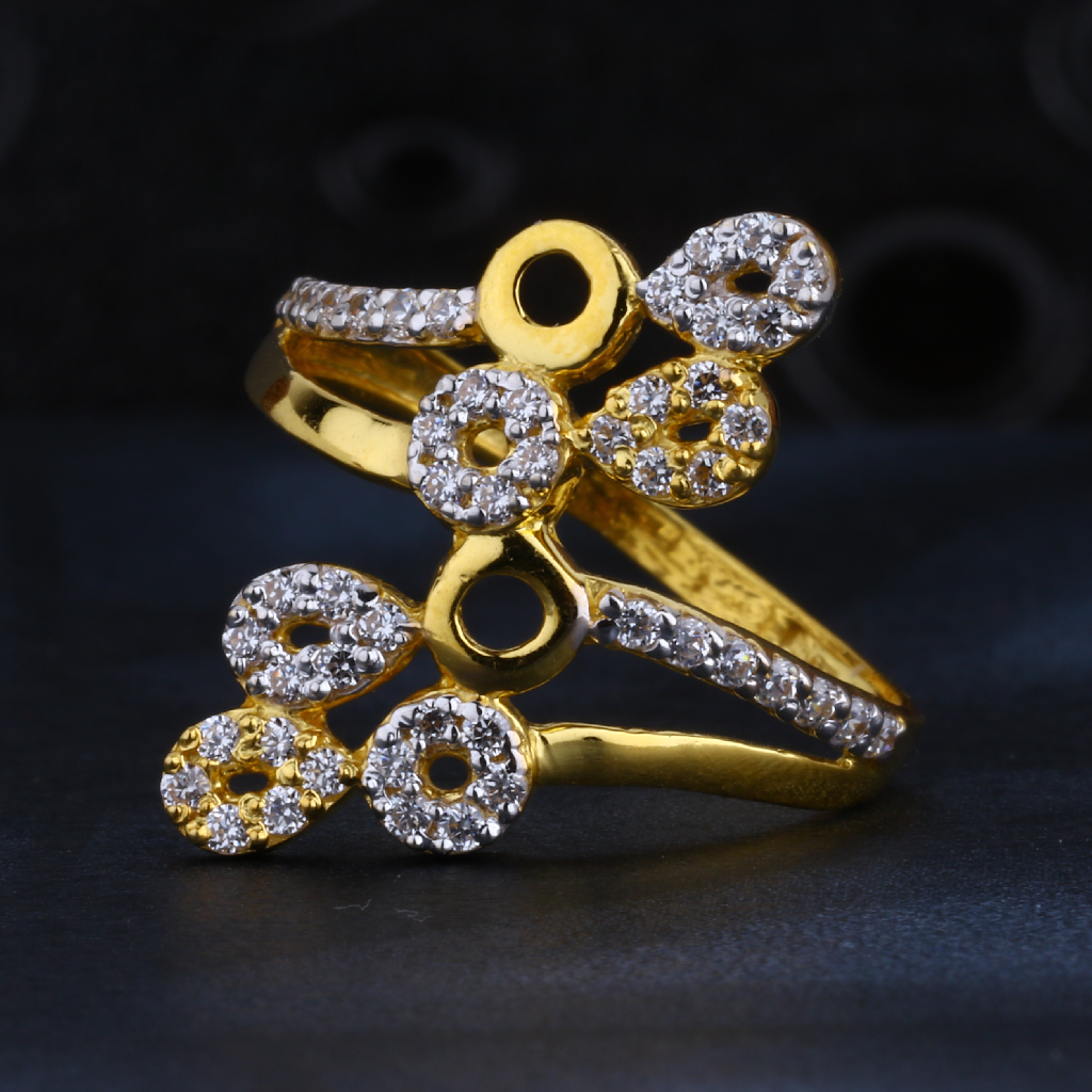 916 Gold Ladies CZ Ring LR1455