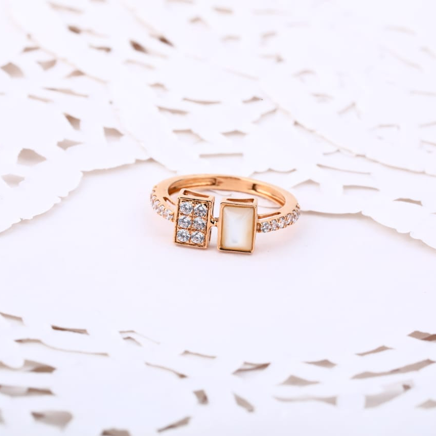 18KT Rose Gold Fancy Ladies Ring RLR870