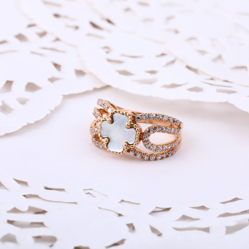 18KT Rose Gold Ladies Ring RLR865