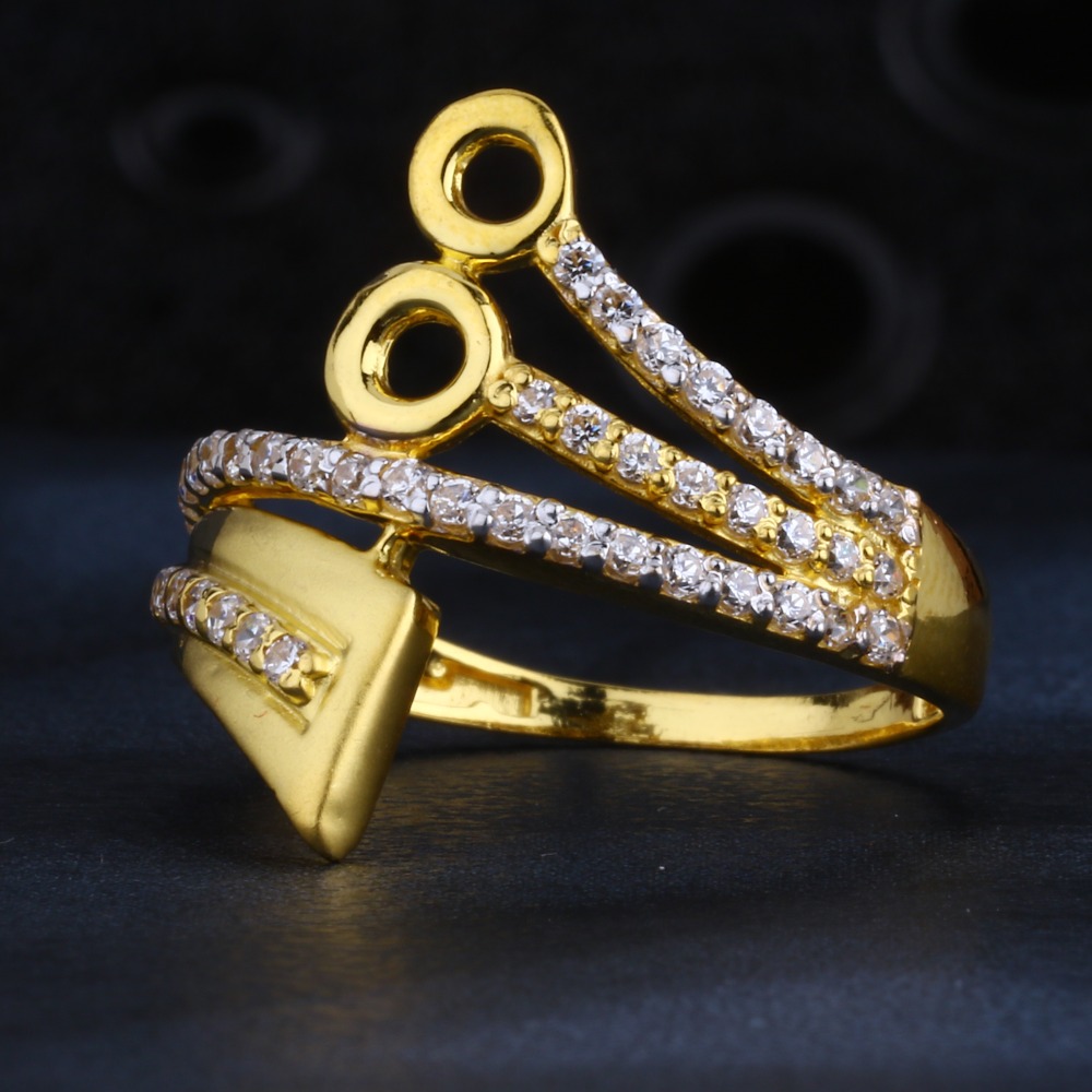 916 CZ Gold  Hallmark Classic Ladies Ring LR1398