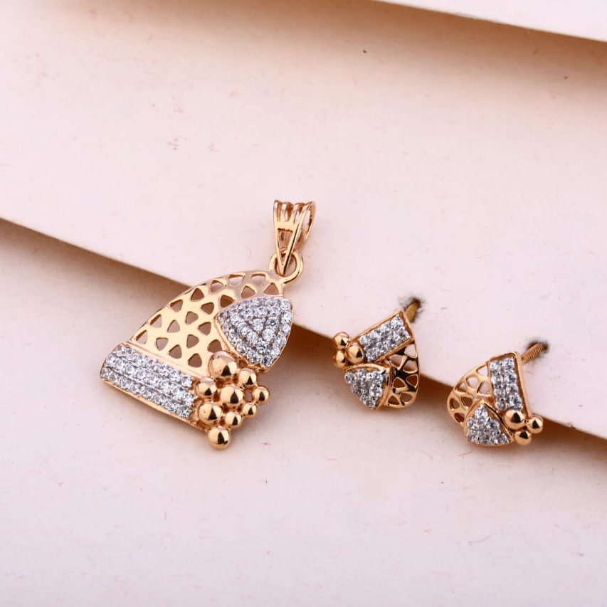18KT Rose Gold Ladies Exclusive Pendant Set RPS186